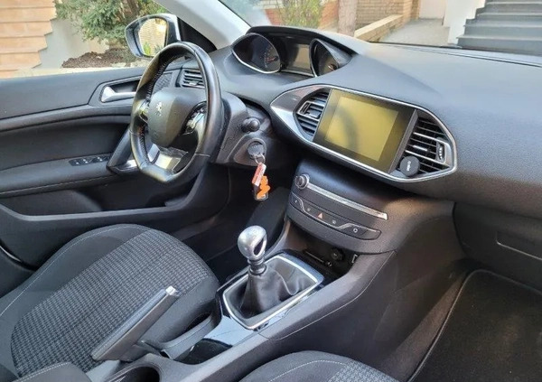 Peugeot 308 cena 36000 przebieg: 162000, rok produkcji 2017 z Kraków małe 232